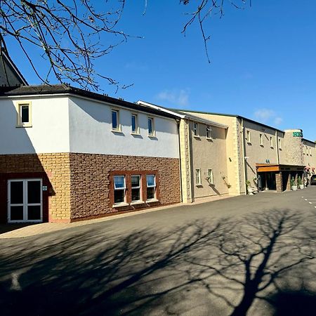 The Hedges Hotel Stranocum 외부 사진