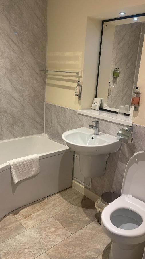 The Hedges Hotel Stranocum 외부 사진