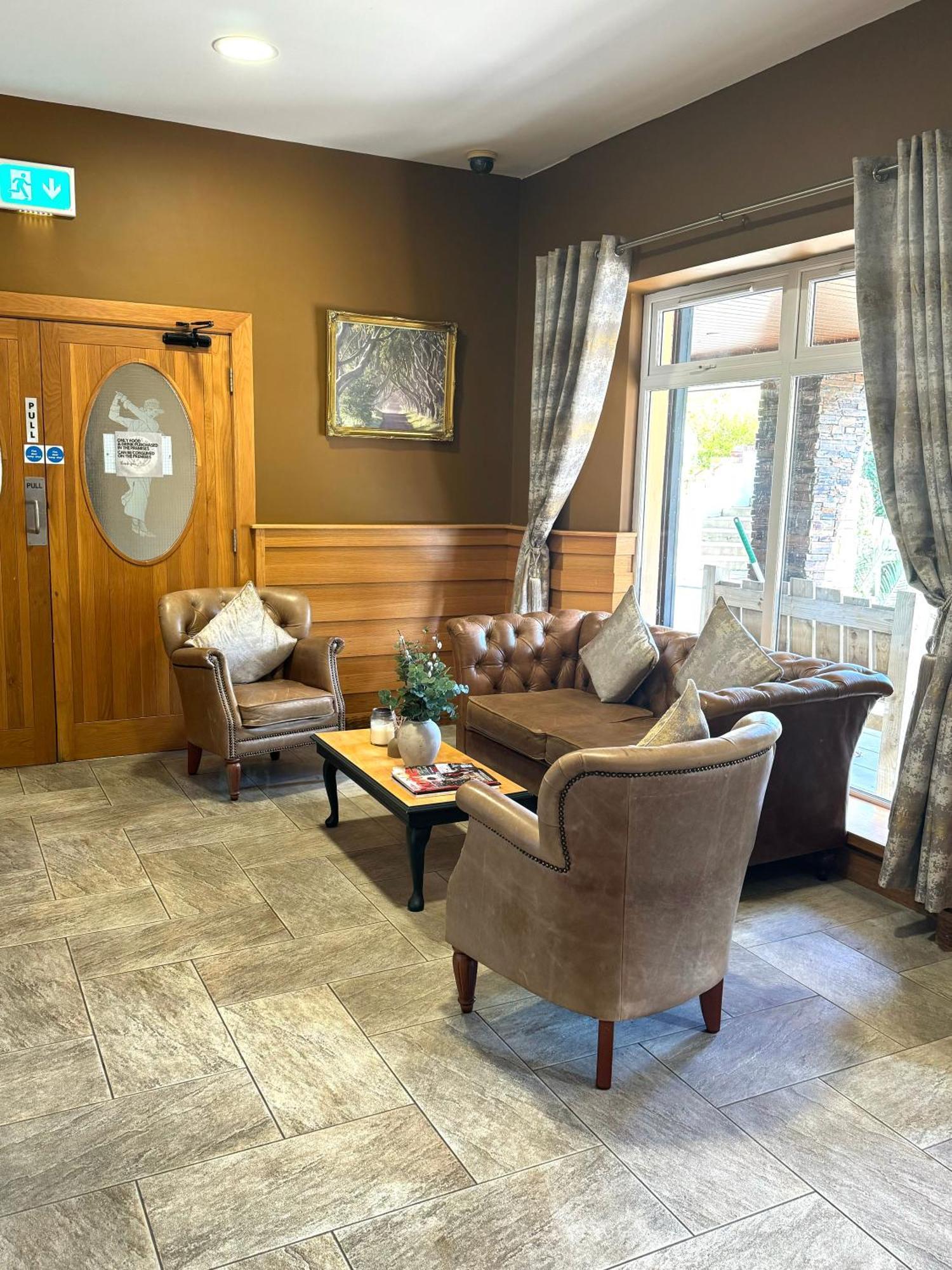 The Hedges Hotel Stranocum 외부 사진